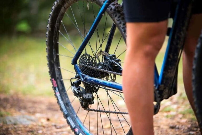 Uppsala: Mountain Bike Rental with Helmet - Riding and Discovery