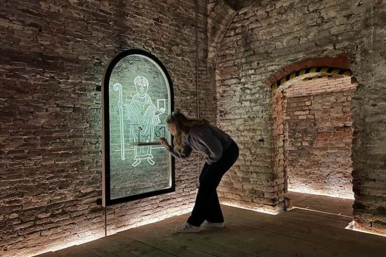 Utrecht: Lofen Palace with Entry Ticket & Guide - The Itinerary: Walking Through Time