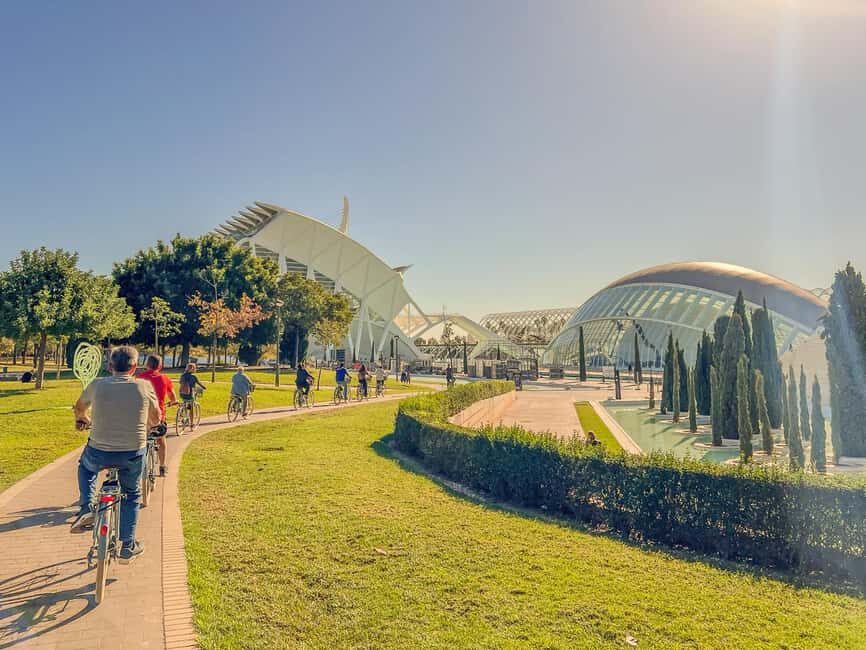 Valencia: City Highlights Bike Tour - Exploring Valencia on Two Wheels