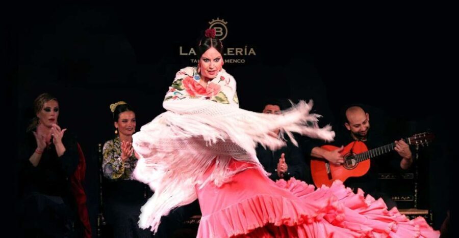 Valencia: Flamenco Show with Dinner at La Bulería - Authenticity and the Experience