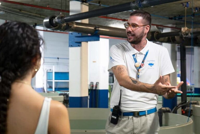 Valencia Oceanogràfic Entry with Backstage tour in Spanish - Why This Tour Is Worth Considering