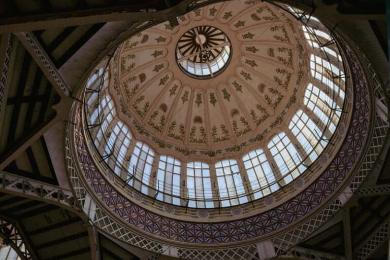 Valencia: Private City Center Highlights Tour with a Local - Practicalities and Considerations