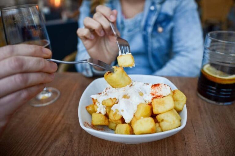 Valencia: Spanish Delights Food & Drink Private Tour - Markets and Local Shops