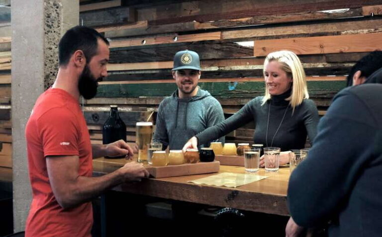 Vancouver: Craft Beer Tasting and Neighborhood Culture Crawl - What Reviewers Say