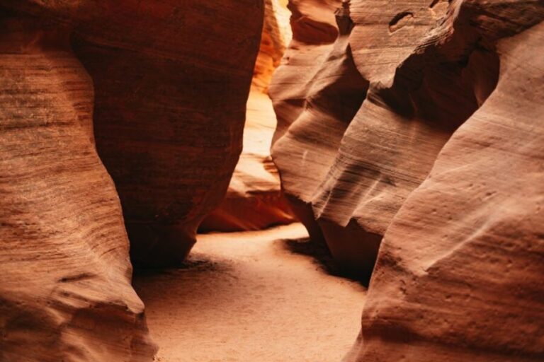 Vegas: Upper Antelope Canyon, Horseshoe Bend Tour with Lunch - Transportation and Group Size  