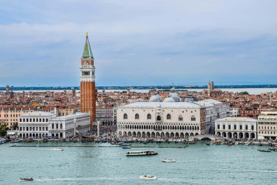 Venice: Doge's Palace, Bridge of Sighs, Prisons, Correr & Audio Guides - Exploring the Highlights