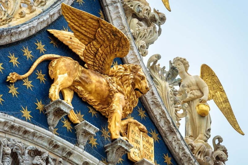 Venice: Skip-the-Line St. Marks Basilica ticket & Audio App - Marvel at Byzantine Mosaics and Architectural Grandeur