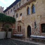 Verona Highlights Small Group Tour With an Expert Guide - Exploring Verona’s Squares and Hidden Corners