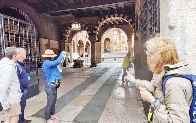 Verona: Walking Sightseeing City Tour with Local Guide - Who This Tour Is Perfect For