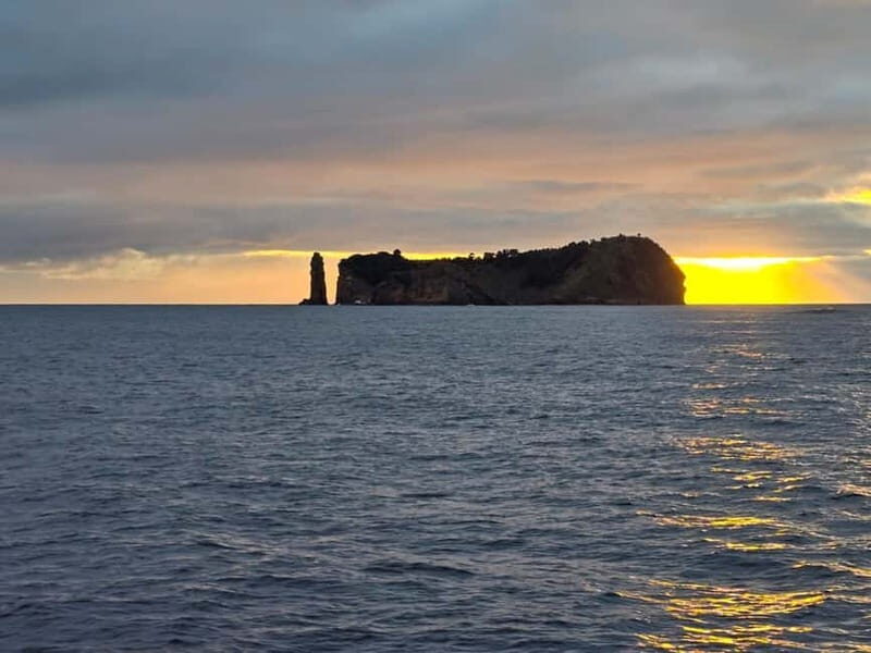 Vila Franca do Campo: Sunset Boat Tour with Drink and Cake - Why This Tour Offers Great Value