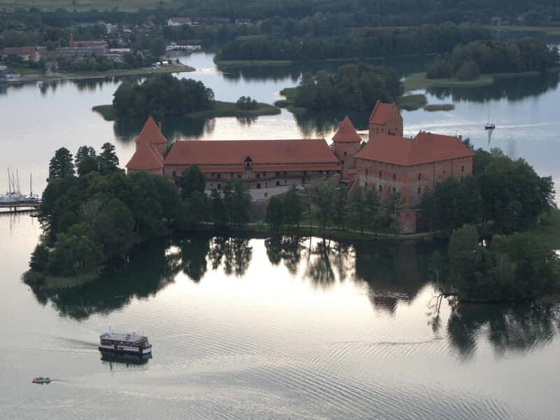 Vilnius: Trakai Tour with Audio Guide and Minibus Transfers - Navigating the Price and Value