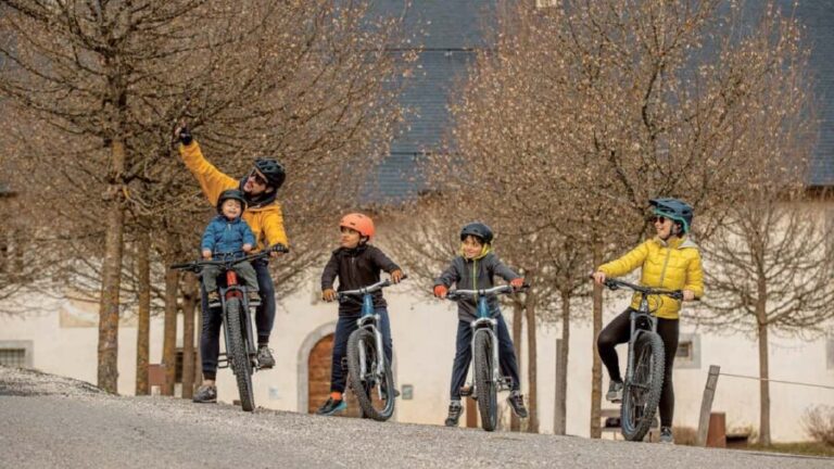 VTTAE rental in Chambéry - Savoie Grand Revard shuttle service - The Itinerary Breakdown