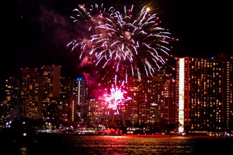 Waikiki Friday Night Fireworks Cruise - Why This Tour Might Be Perfect for You