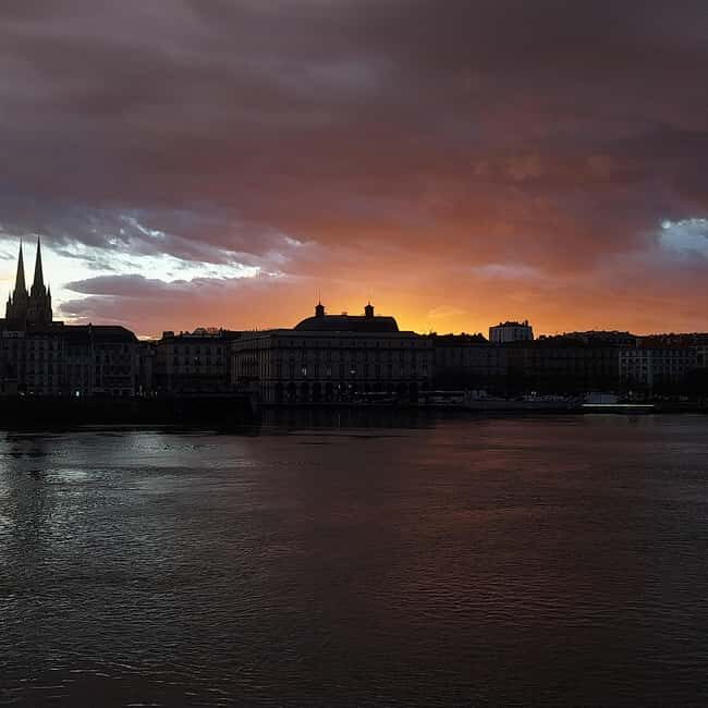 Walking tour of Bayonne history and curiosities - Explore Bayonne’s layers from Roman times to street art