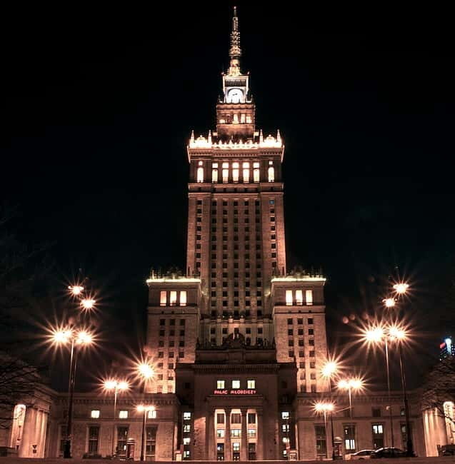 Warsaw: Exclusive city tour with photo session - Why This Tour Is Worth Considering