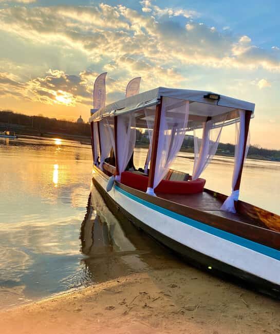 Warsaw: Private Gondola Cruise for Special Occasions - Is This Cruise Right for You?