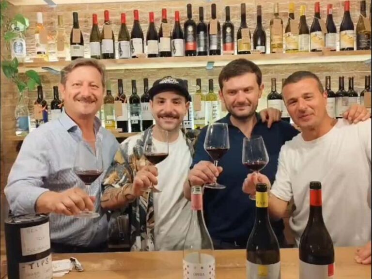 Wine Tasting Experience with Local Food Pairings in Naples - Practical Details & Tips