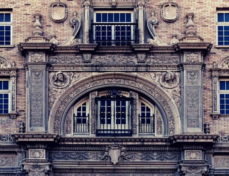 Wraiths of the West Texas Wind: El Paso Ghost Tour - Who Will Love This Ghost Tour?