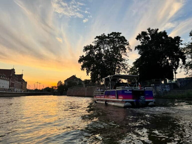 Wroclaw: Old Town Sunset Boat Cruise - Practical Tips for a Smooth Experience