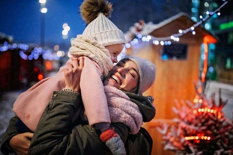 Yuletide in Mérida: A Private Tour Through Holiday Splendor - The Cathedral Mérida and Its Festive Facade