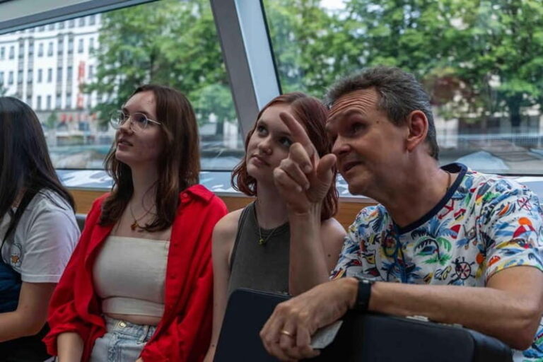 Zürich: guided Escape Game - Boatride, Snacks and Drinks - What to Expect During the Tour