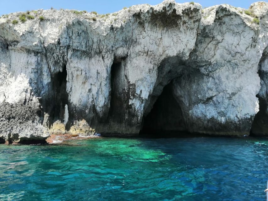 1-hour boat tour with visit to sea caves and ortigia island - The Practical Side: What You Need to Know