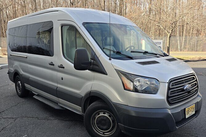 10 Passenger Van from Times Square to EWR Newark Airport - Booking and Meeting Points