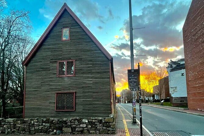 1692 Bloodbath Adult Ghost Tour - What to Expect From the 1692 Bloodbath Adult Ghost Tour