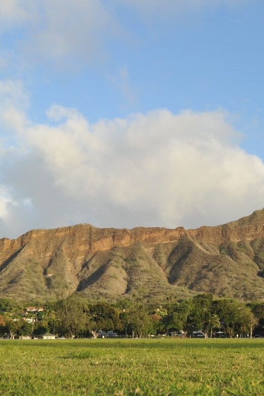 2nd)Diamond Head Hike w/ Malasada Starts at 7:00 a.m. - The Authentic Elements and Potential Challenges