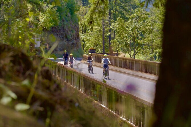 3-Day Guided E-Bike Tour Through the Columbia River Gorge - Day 1: Exploring the Heart of the Gorge