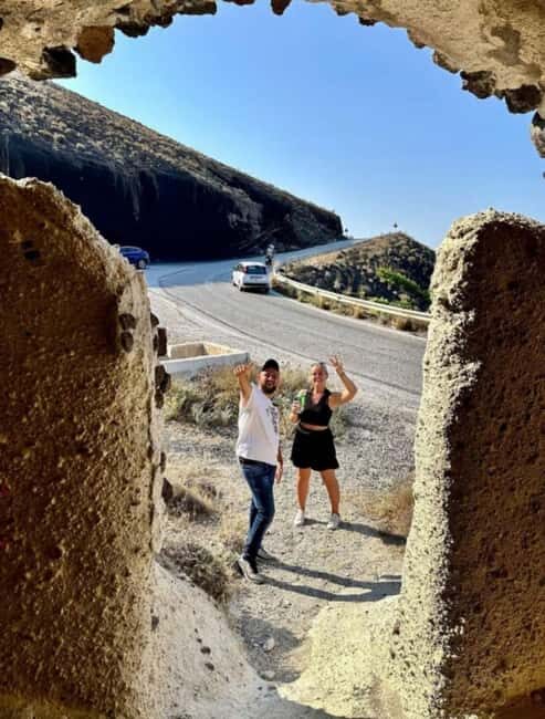 3-Hour Santorini Highlights & Oia Tour for Cruise Passengers - Exploring Each Stop in Detail