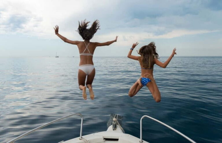 3h Scilla in Barca-Costa Viola tour: Caves-Cala Janculla - Exploring Calabria’s Coast in 3 Hours