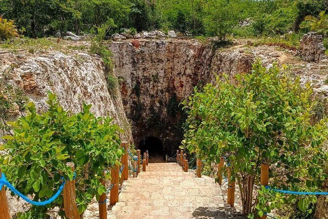 4 Santa Barbara Cenotes with Lunch from Merida Private - Who Should Consider This Tour?