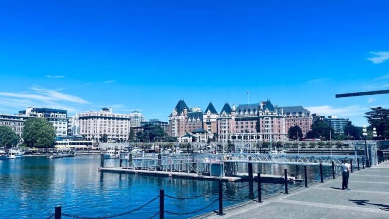 4 Unforgettable Hours in Victoria - Transportation and Group Dynamics