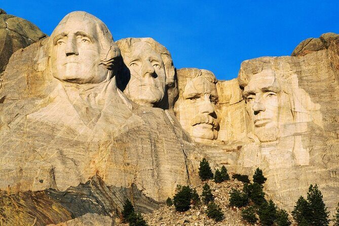 7 -Day Tour from Las Vegas to Yellowstone National Park - Transportation, Accommodation, and Group Dynamics