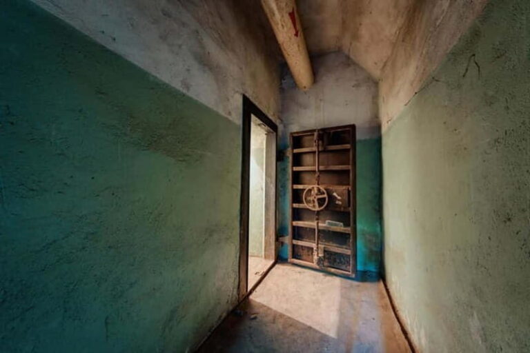 A Journey Through Abandoned Wonders - Tbilisi Urbex Tour - Who Should Consider This Tour?