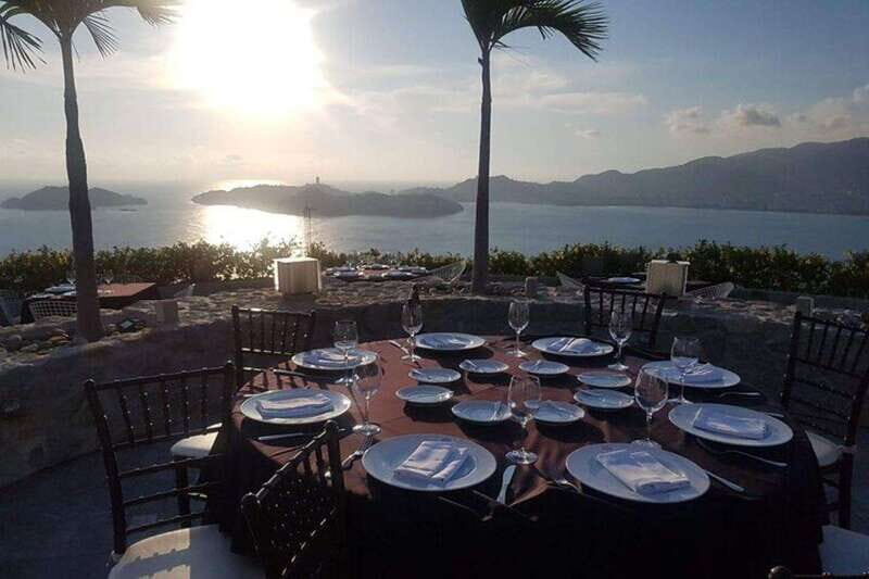 -Acapulco: Bella Vista Dinner with Drinks and Cliff Diving - Why This Tour Works