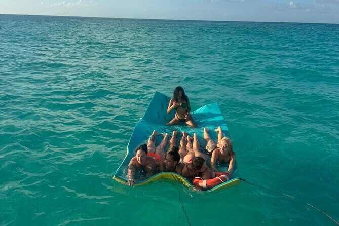 Addictive Private Yacht in Cancun 6 hours - The Isla Mujeres Stop: A Highlight