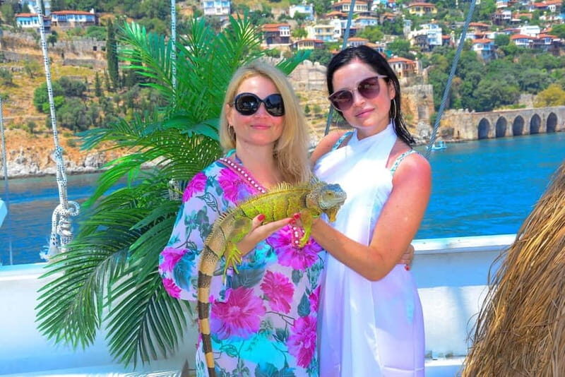 Alanya Boat Trip with Swimming & Castle Panorama Views - Authentic Experiences from Real Travelers