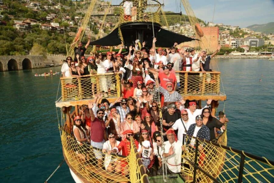 Alanya Pirate Boat: Lunch, Disco & Foam Party Included - A Closer Look at the Itinerary