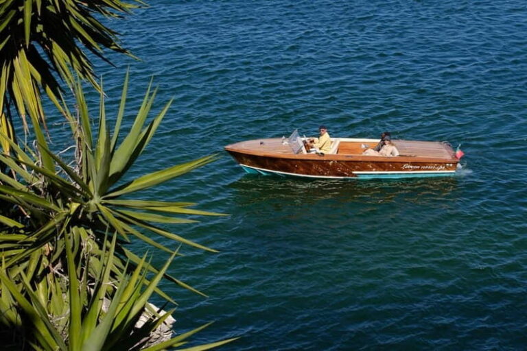 Amazing Tour on Classic Venetian Boat With Drinks - Navigating the Scenic Coastal Landscape