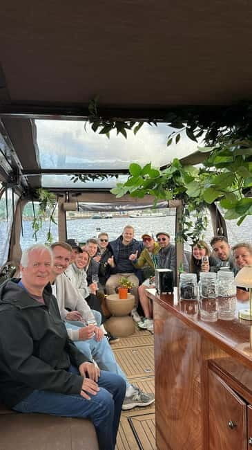 Amsterdam: Covered Canal Cruise with Drinks & Bites - Why This Tour Really Works