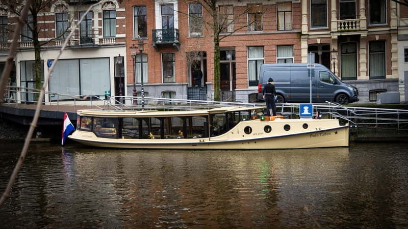 Amsterdam: Historic Virtual Reality Boat Tour - What to Expect and Practical Tips