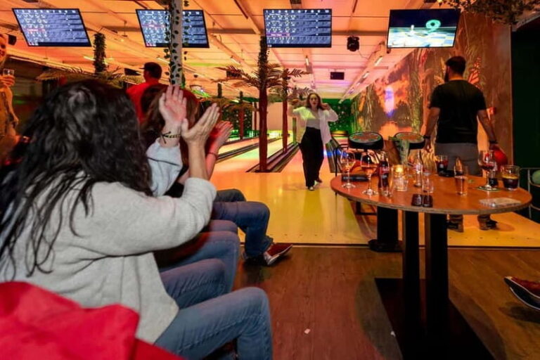 Amsterdam: LED Bowling Experience - A Closer Look at the LED Bowling Experience