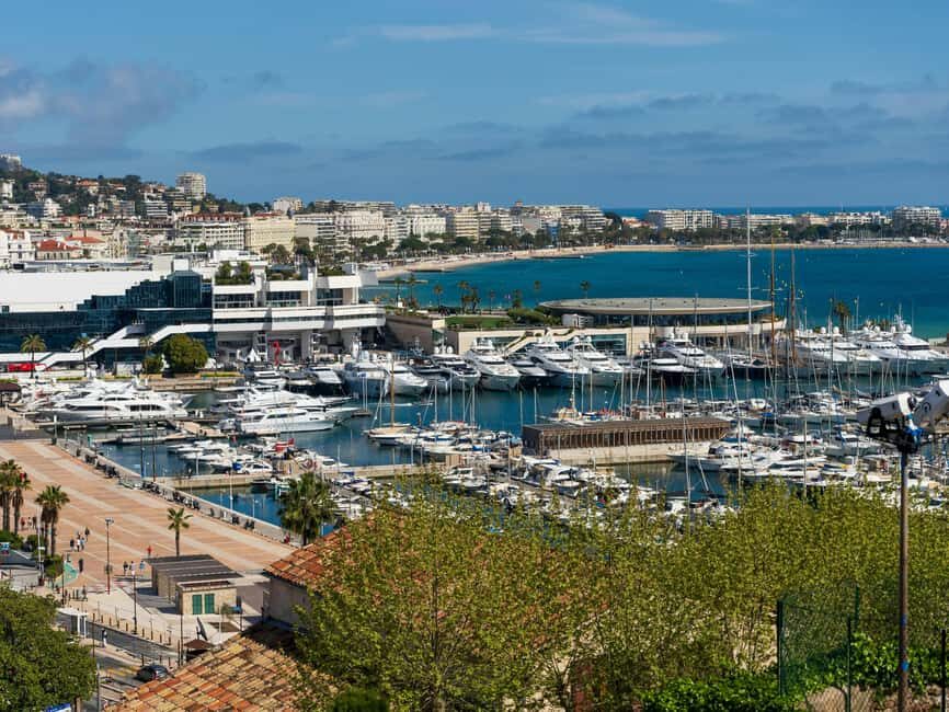 Antibes/Cannes/St Paul de Vence Half-day excursion with car & guide - Why This Tour Is Worth Considering