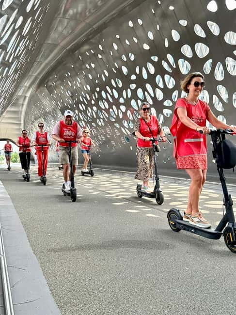 Antwerp: The Big Five City Highlights E-kickscooter Tour - A Deep Dive Into the Itinerary