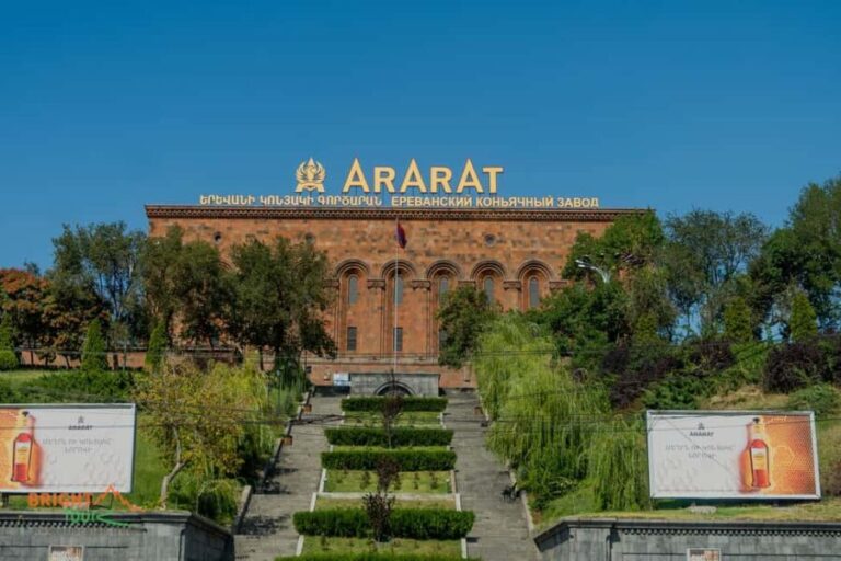 Armenia: 5-Day Tour with Wine Tasting and Hot Springs - Exploring the Itinerary: What You’ll See and Do