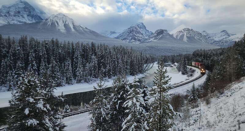 Banff/Canmore: Lake Louise & Johnston Canyon - Exploring the Highlights: Lake Louise & Johnston Canyon