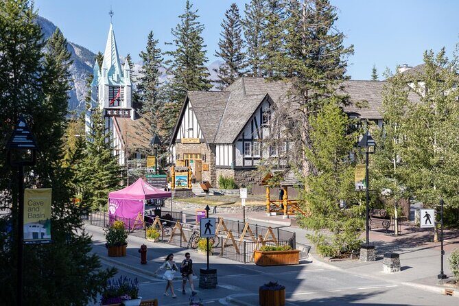 Banff National Park Group Bus Tour Experience - Transportation & Group Size