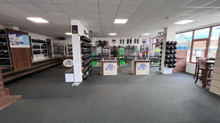 Bansko: Ski and Snowboard equipment rental - The Itinerary – What to Expect